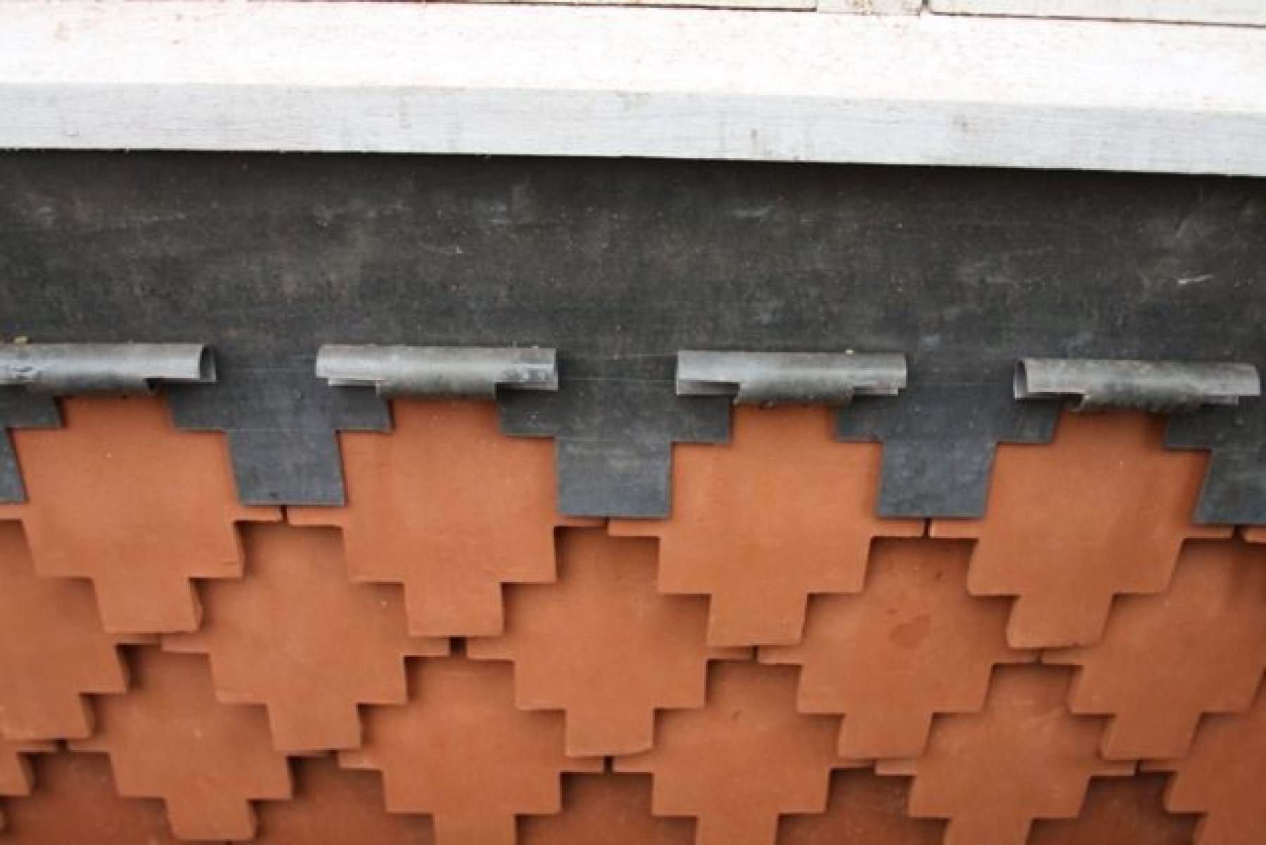 Sarah Beeny praises Midland Lead’s machine cast lead, after using it on her latest London project