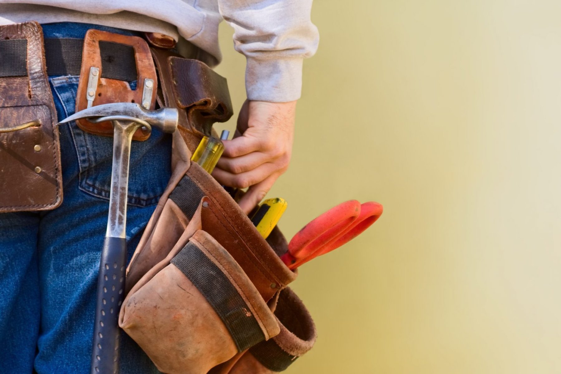 Go hands-free with your hammer